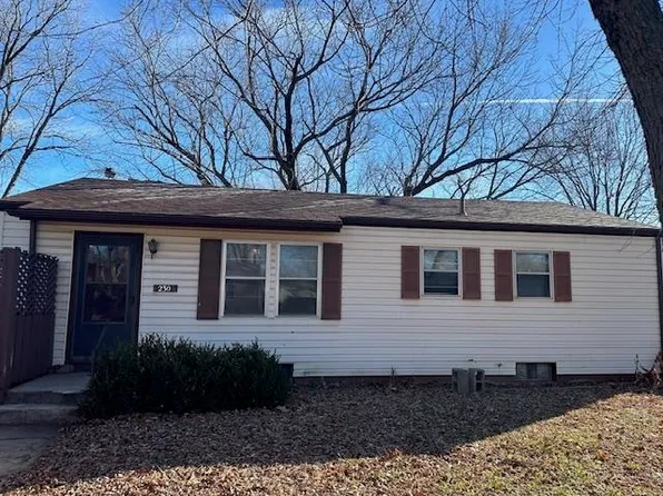 230 N Twin Pnes, Haysville, KS 67060