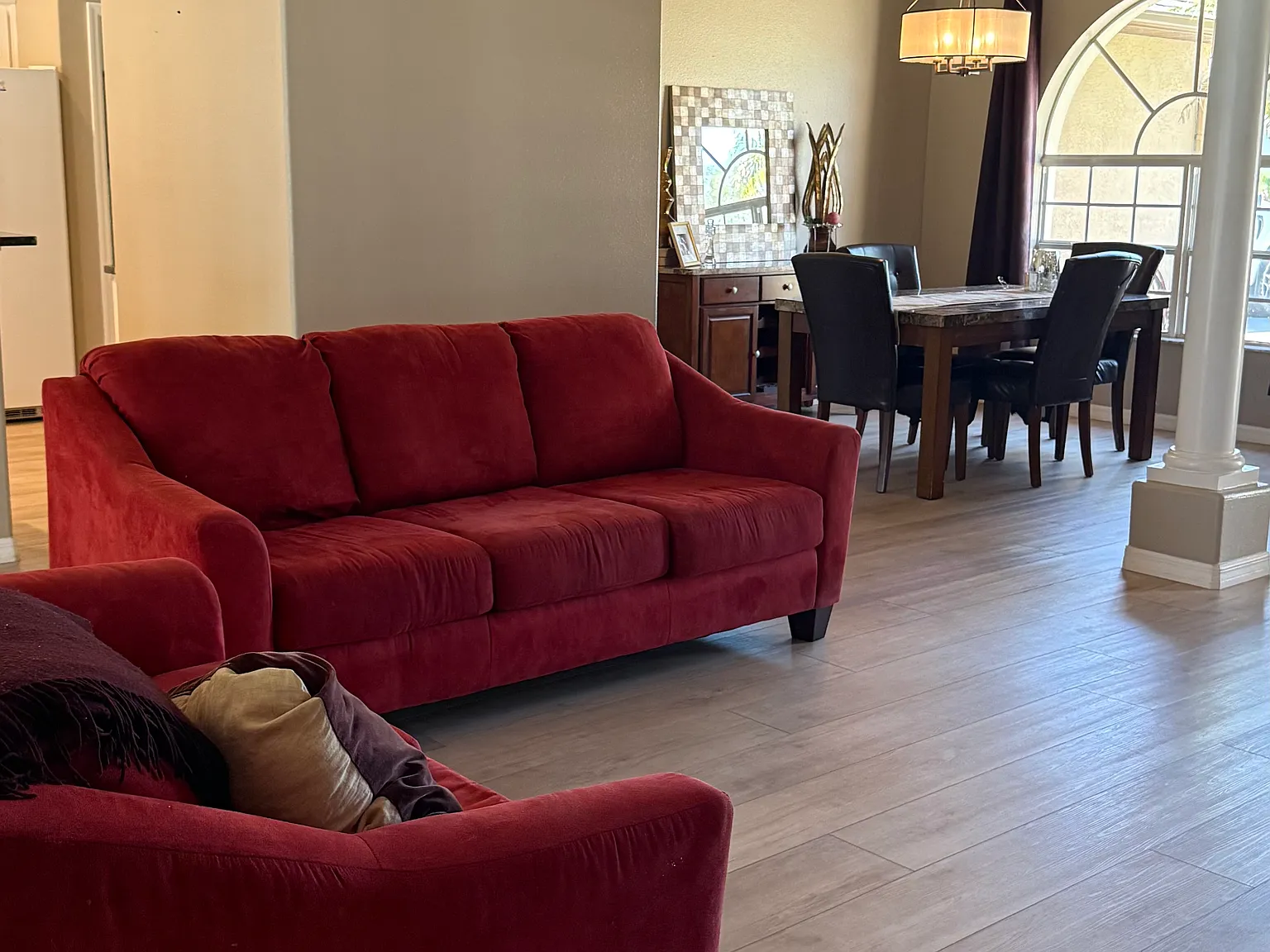 3 bed, 2875 sqft, $2,400 — Photo 4