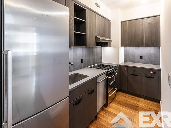 5th image of 54 Noll St #4932