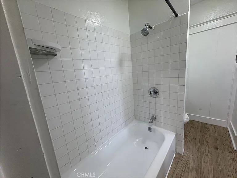 950 S New Hampshire Ave — Photo 6