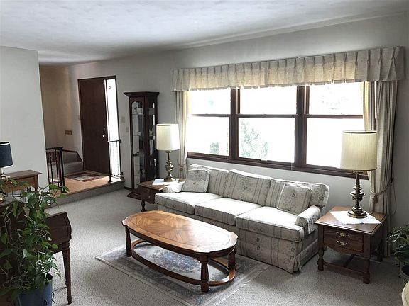 Living room to foyer view