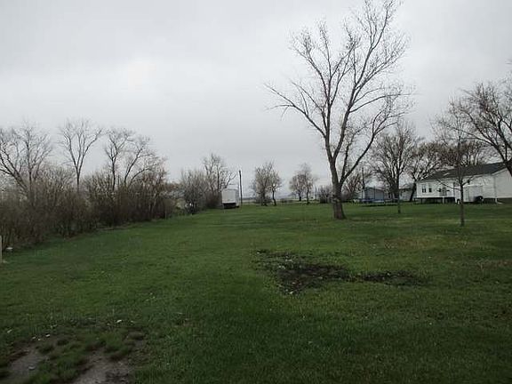 5th image of 104 McKenzie Ave