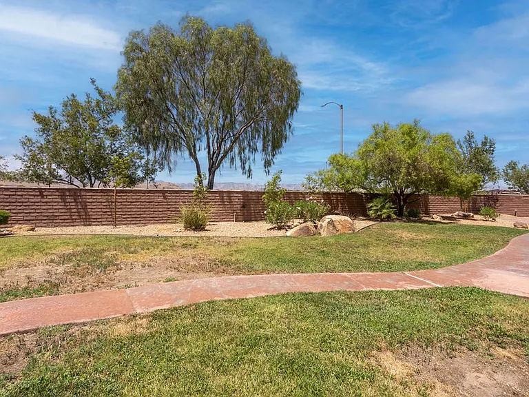 10387 Sweet Laurel St — Photo 57