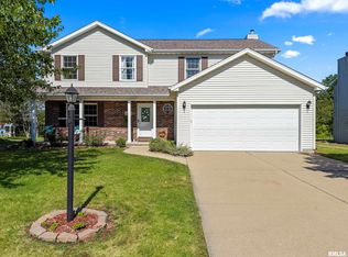 5332 N Castleberry Dr, Peoria, IL 61615