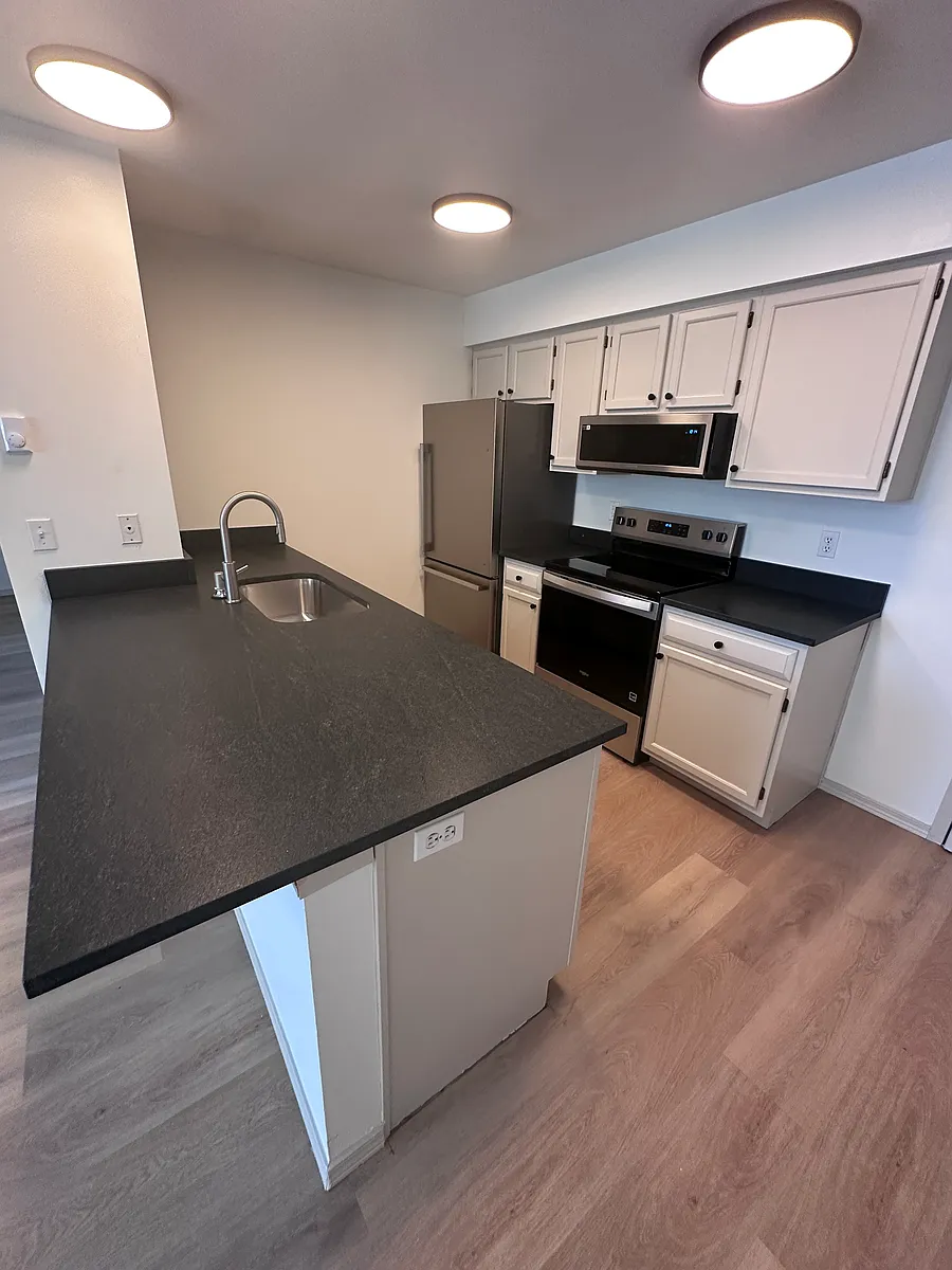 Building Photo - 1607 H St #101