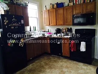 3 bed, 2.0 bath, $3,425 — Photo 1