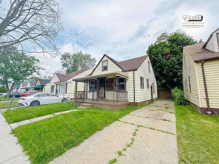9134 Winthrop St — Photo 30