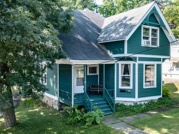 603 W Fulton St, Waupaca, WI 54981