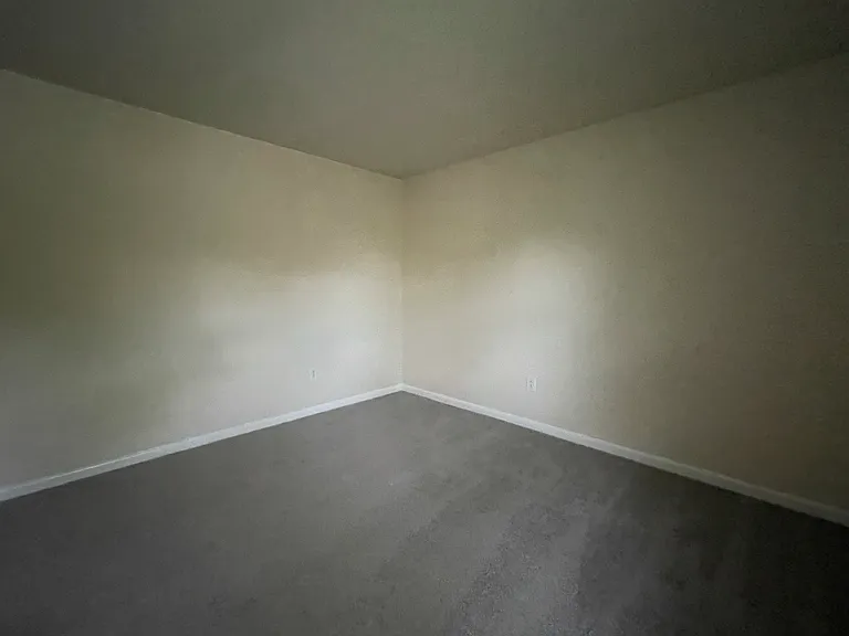 Bedroom 1 - View 2
