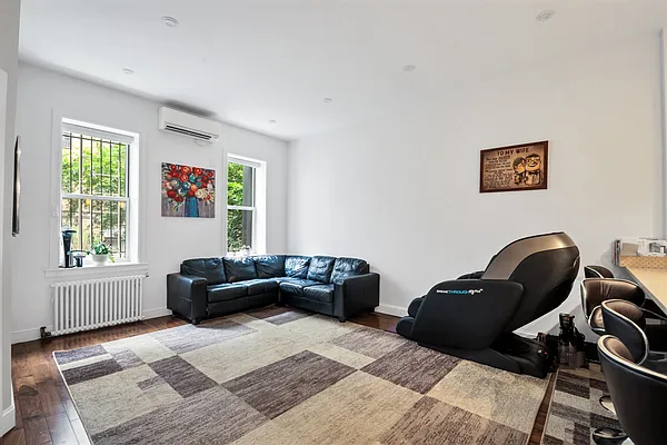 Rented by Douglas Elliman | media 14