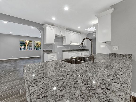 2nd image of 605 Turney Dr