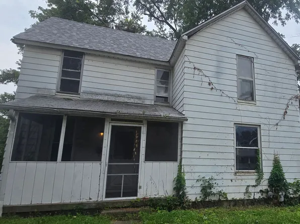 461 E Garfield Ave, Decatur, IL 62526