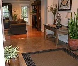 4th image of 64 Portsmouth Dr