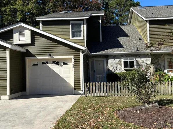 703 Cedarwood Village, Morehead City, NC 28557