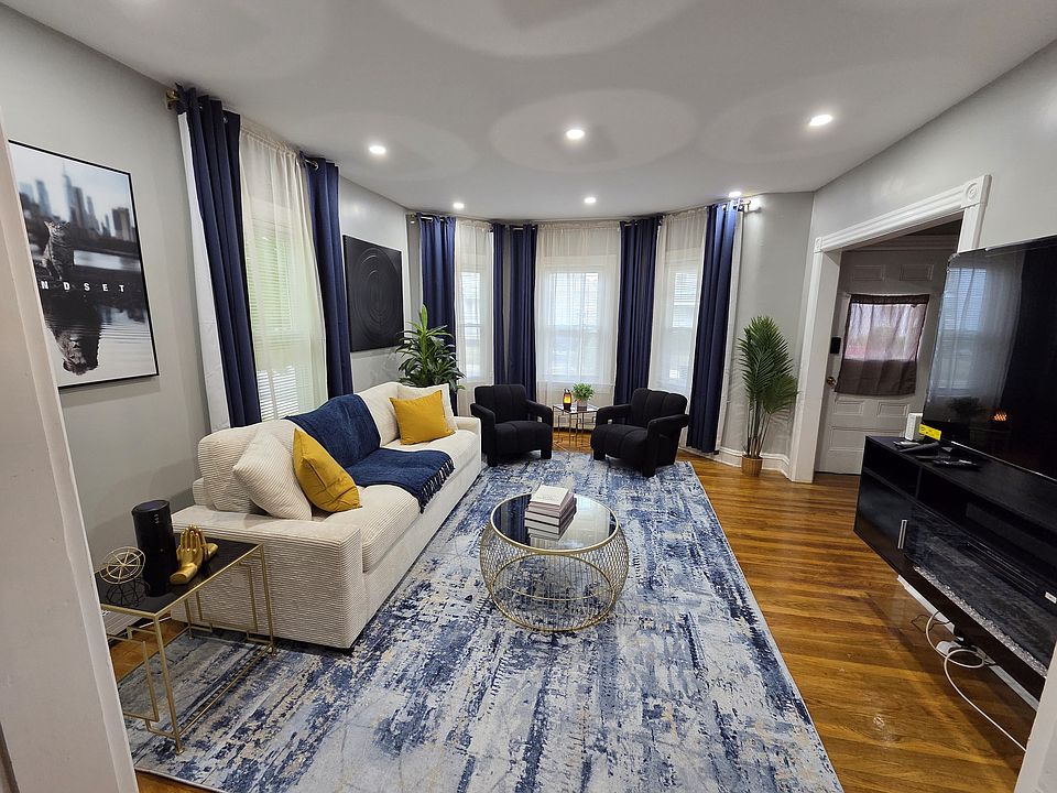 1st image of 17 Elizabeth St Unit 1