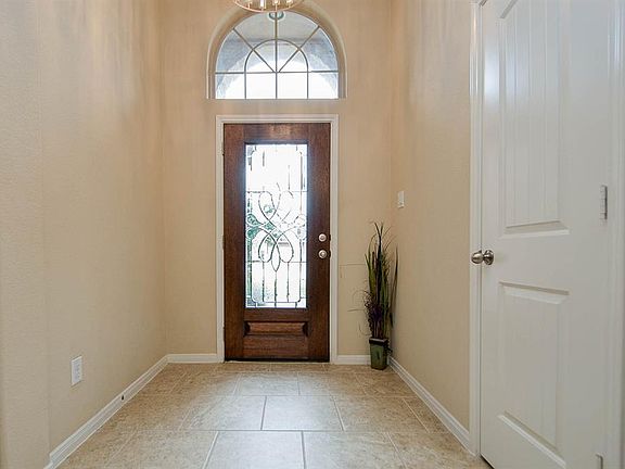 3rd image of 2811 Seabold Dr