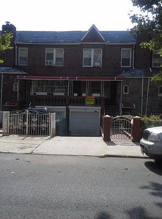 2nd image of 950 E 49th St