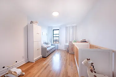 Rented by Rita S Citrin, LREB