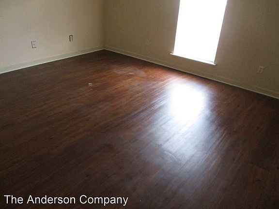 4th image of 194 Starksville Ave S APT B