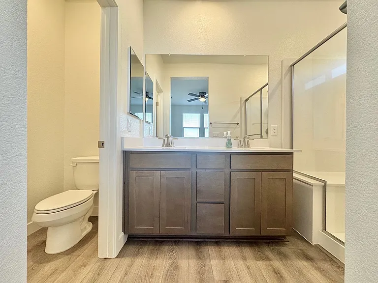 1548 Little Penguin St — Photo 25