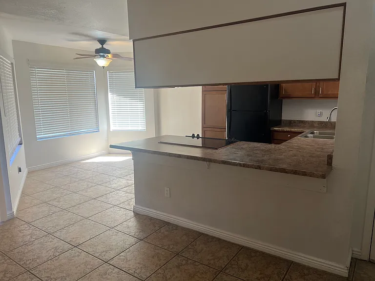 1695 W Midvale Village Dr — Photo 3