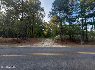 Pats Rd, Vass, NC 28394