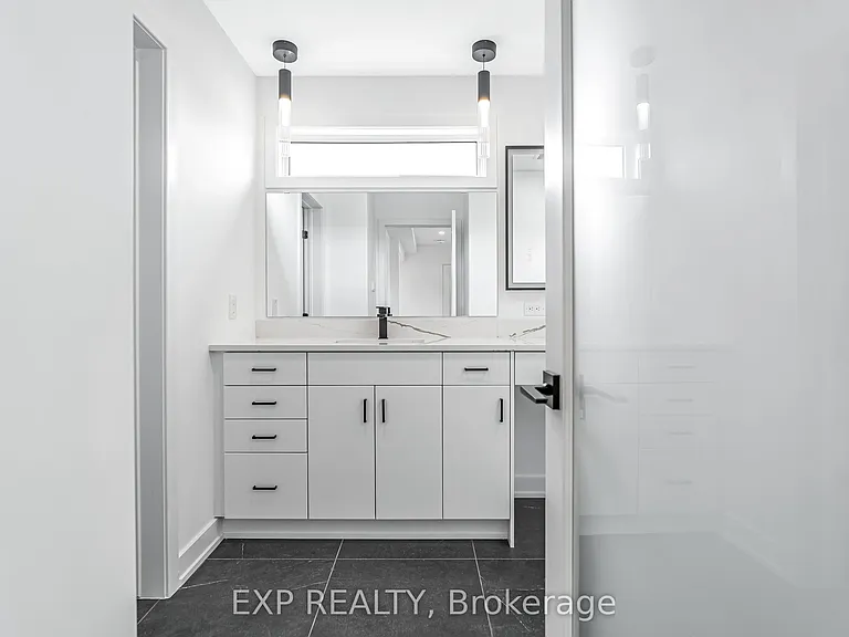 489 Duvernay Dr — Photo 24