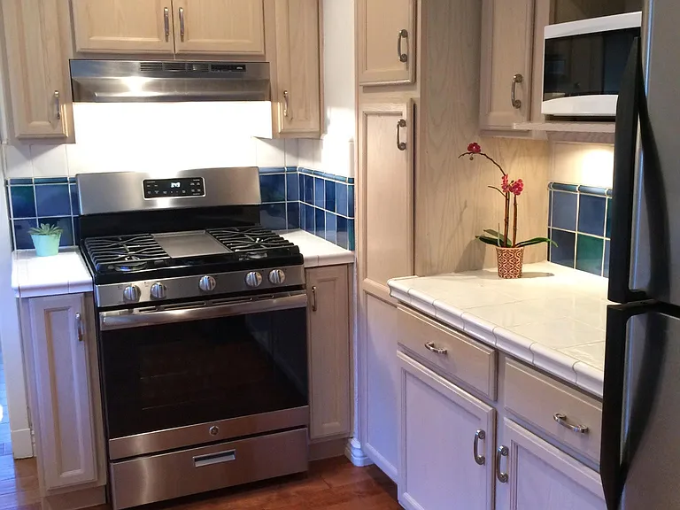 1425 S McClelland St — Photo 4