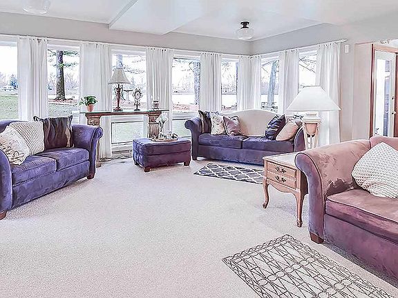 5th image of 11222 River Oaks Ln W
