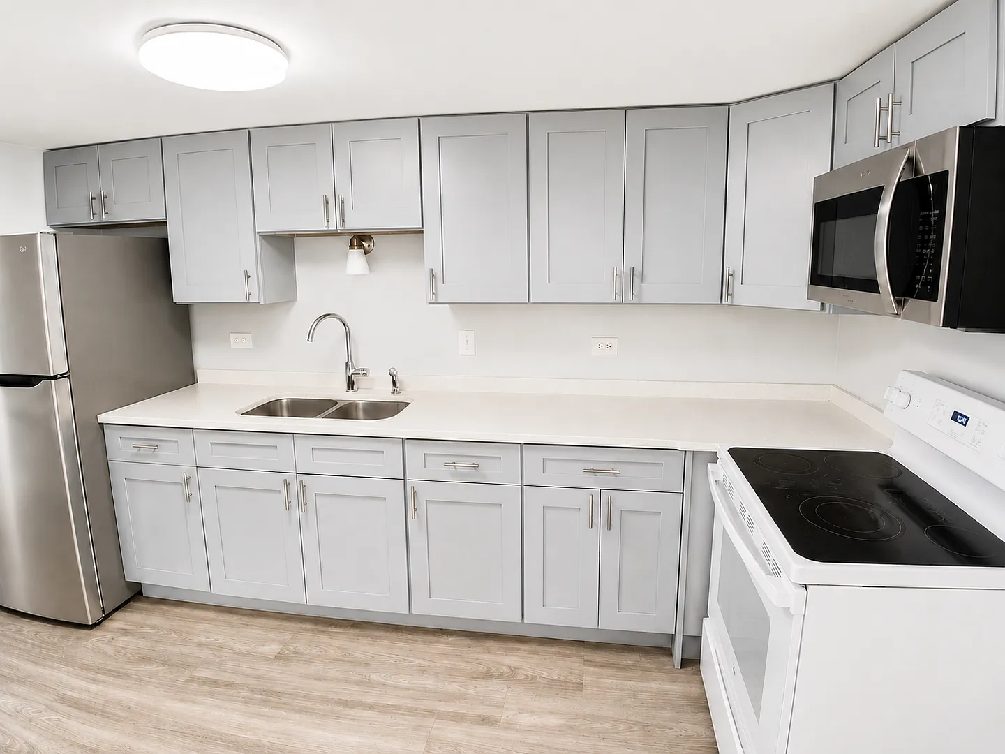 Comfortable Apartment Living in Summit, IL — Photo 3
