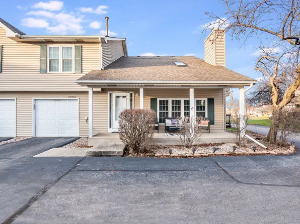 19903 S Edinburgh Ln, Frankfort, IL 60423