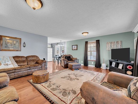 2nd image of 215 Green Acres Dr