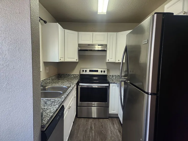 223 N Race St #C — Photo 1