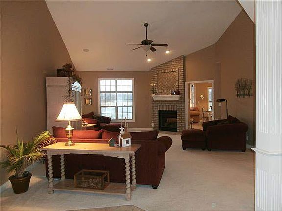 4th image of 6049 Fergusson Dr