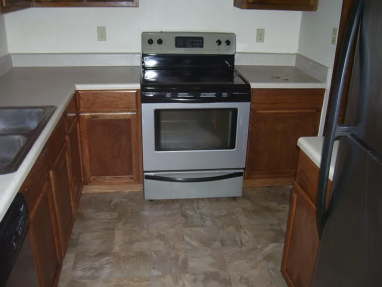 6004 Bartlett Ct — Photo 4