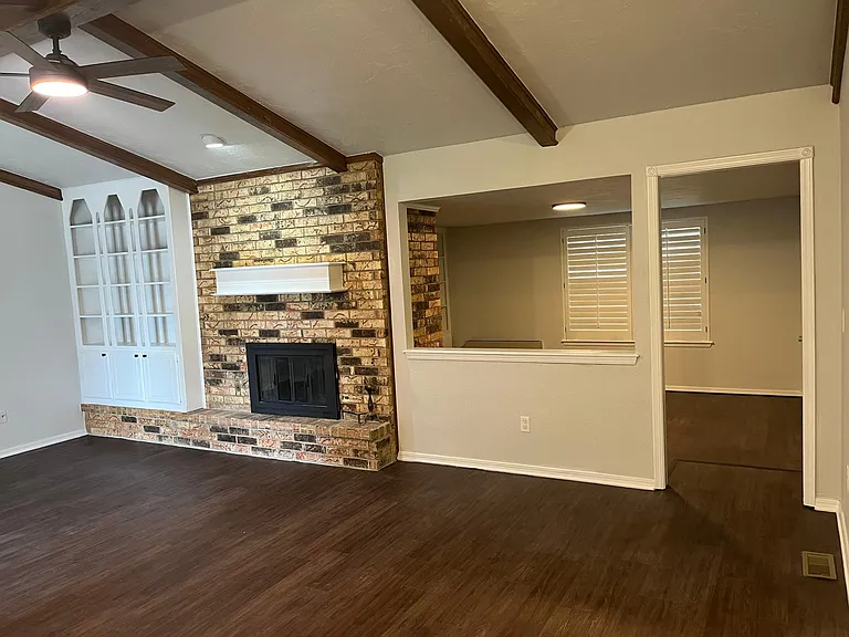 801 Wendy Ln — Photo 4