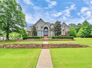 1049 Spyglass Ln, Marvin, NC 28173