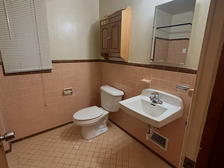 3721 Douglas Rd #A — Photo 6
