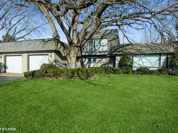 2602 Knob Hill Rd, Johnsburg, IL 60051