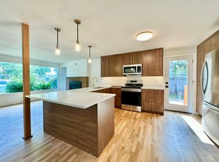 2627 Lynn St, Bellingham, WA 98225