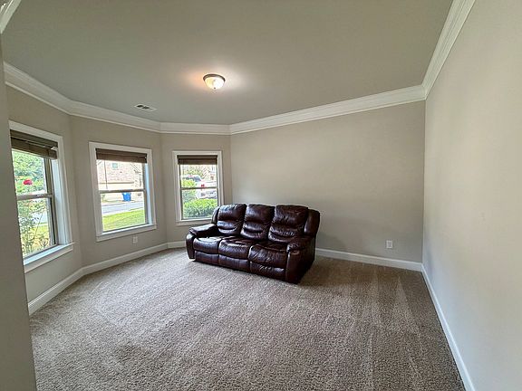 4th image of 235 Sanctuary Dr