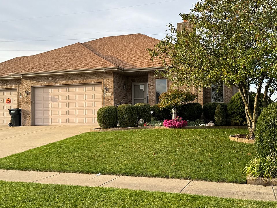 1st image of 21380 Sea Ray Ln