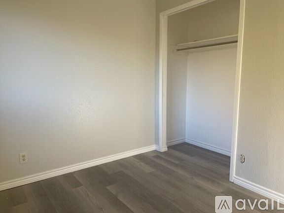 5th image of 419 Samuel Dr