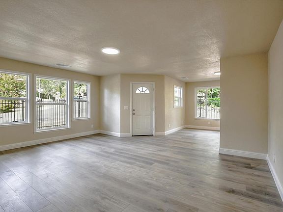 5th image of 8044 Sacramento St