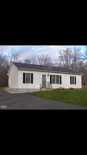 15 Erin Dr Photo 1