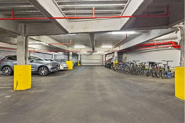 Sold by Nest Seekers International | media 9