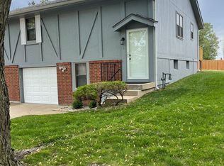 2313 SW 6th St, Blue Springs, MO 64014