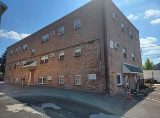4 Shady Ln APT 3, Jenkintown, PA 19046