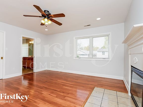3rd image of 207 Lithia Ave