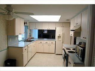 5th image of 513 W Amherst Cir
